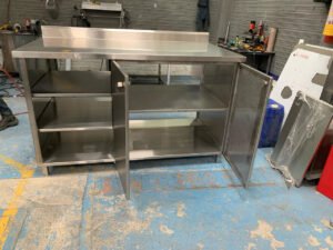 Mobiliario de cocina metálica para Mc Donal´s