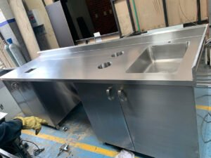 Mobiliario de cocina metálica para Mc Donal´s