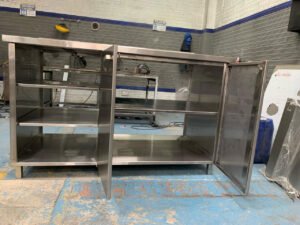 Mobiliario de cocina metálica para Mc Donal´s