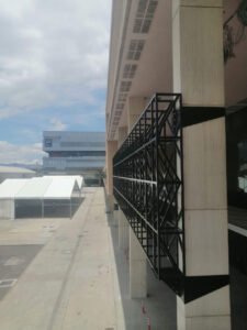 Estructura para pantalla en Corferias