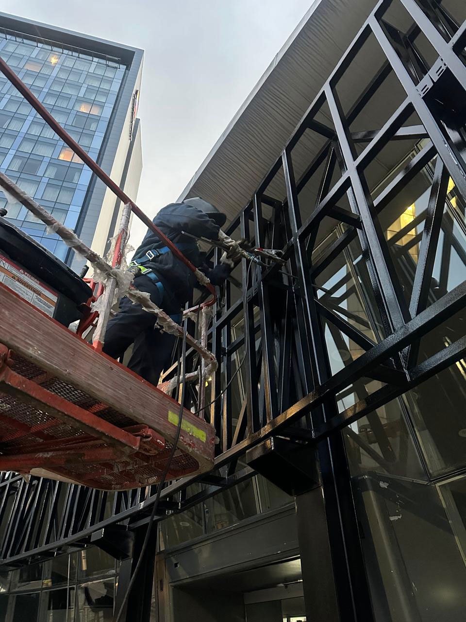 estructura para pantalla curva en corferias