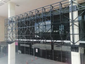 Estructura para pantalla en Corferias