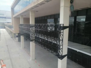 Estructura para pantalla en Corferias