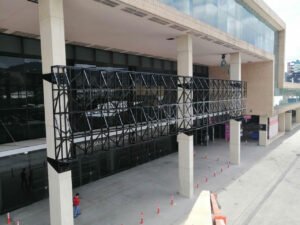 Estructura para pantalla en Corferias